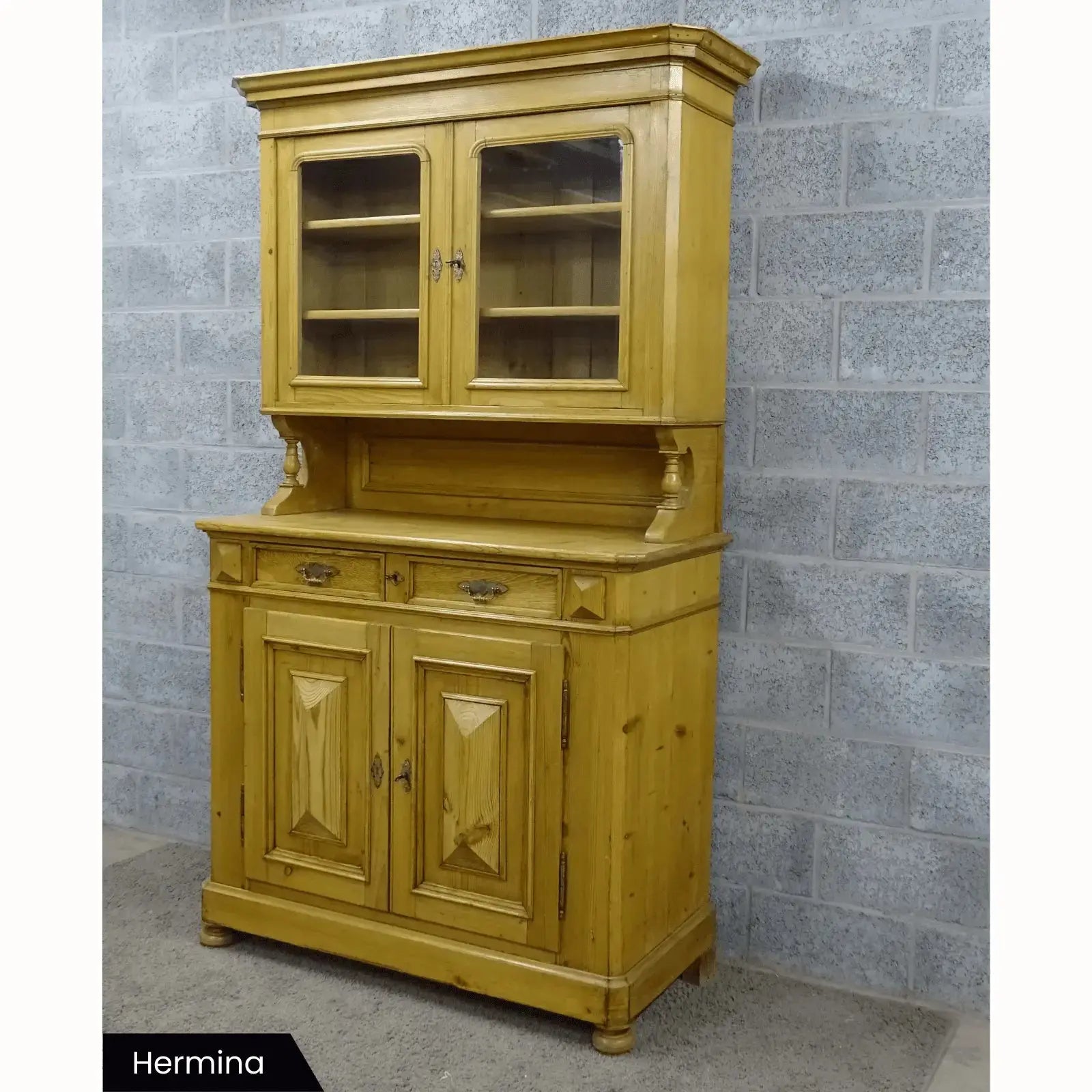 Antieke grenen vitrinekast(en) - Larix - Meubelen.be