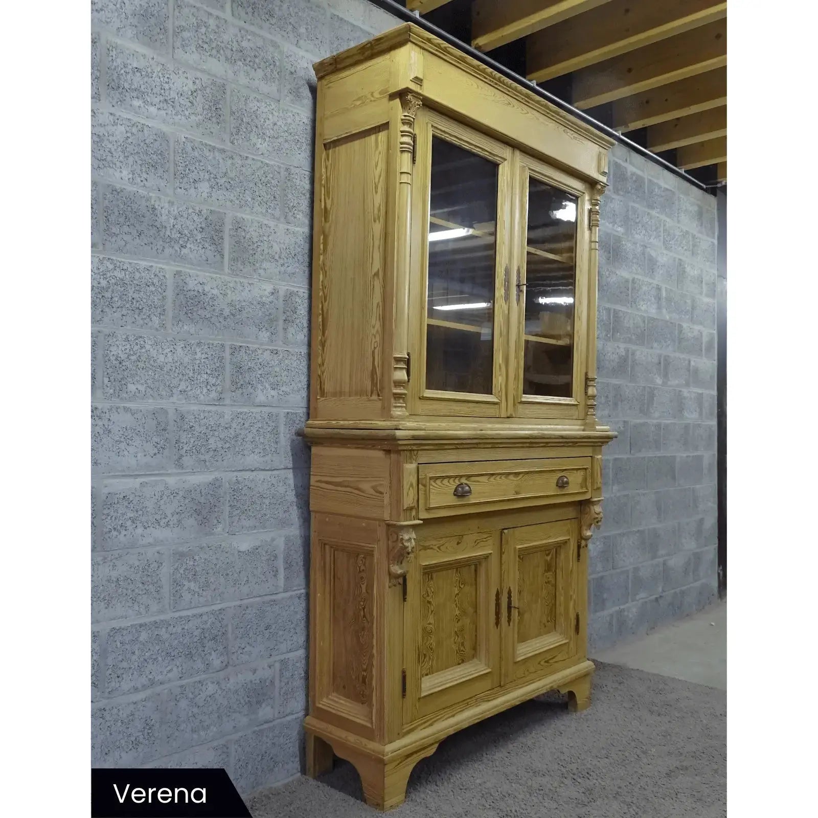 Antieke grenen vitrinekast(en) - Larix - Meubelen.be