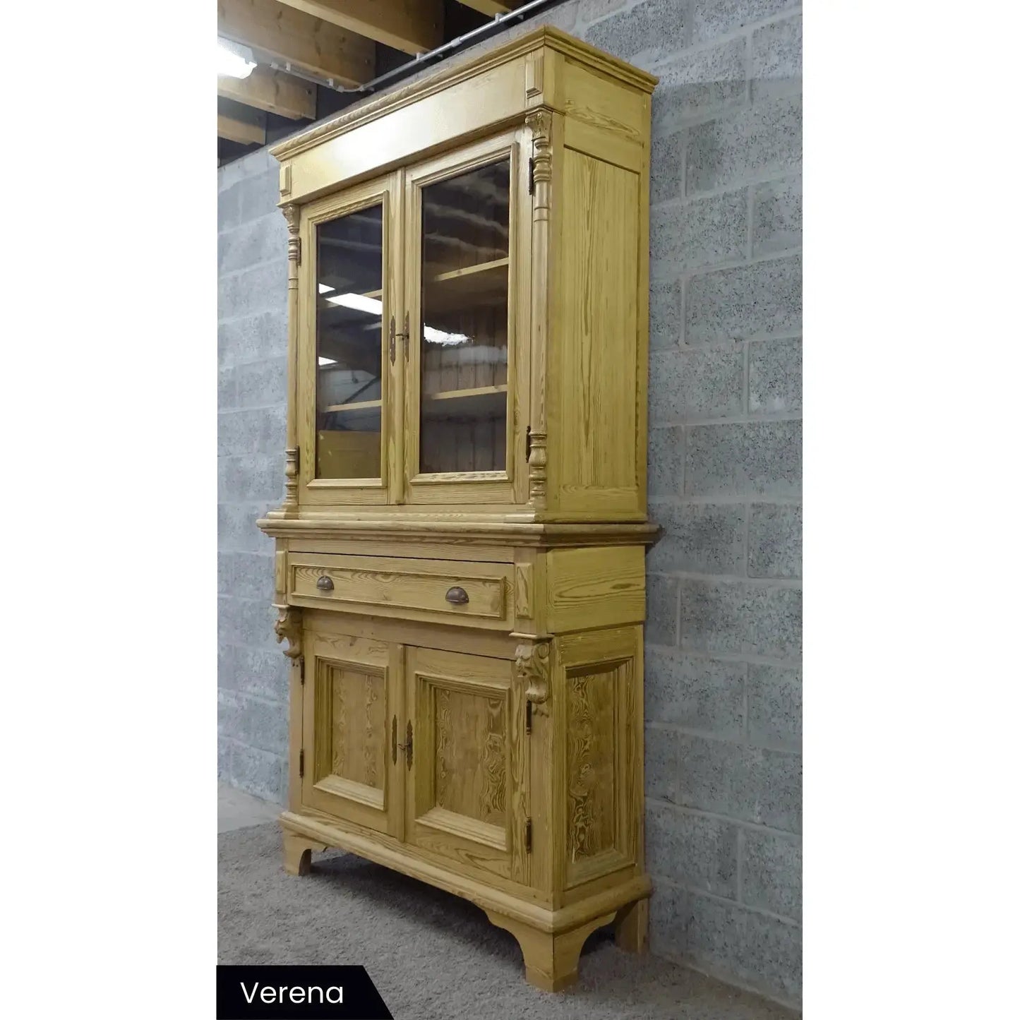 Antieke grenen vitrinekast(en) - Larix - Meubelen.be