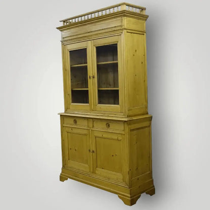 Antieke grenen vitrinekast(en) - Larix - Meubelen.be