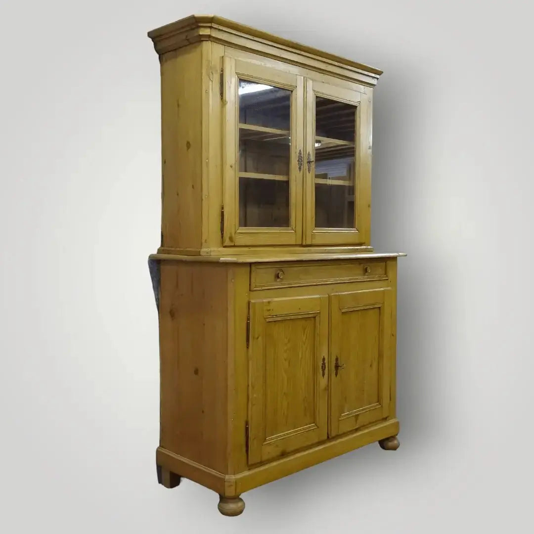 Antieke grenen vitrinekast(en) - Larix - Meubelen.be