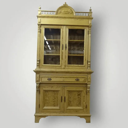 Antieke grenen vitrinekast(en) - Larix - Meubelen.be