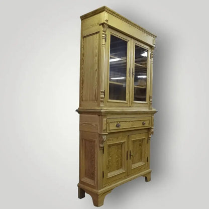 Antieke grenen vitrinekast(en) - Larix - Meubelen.be