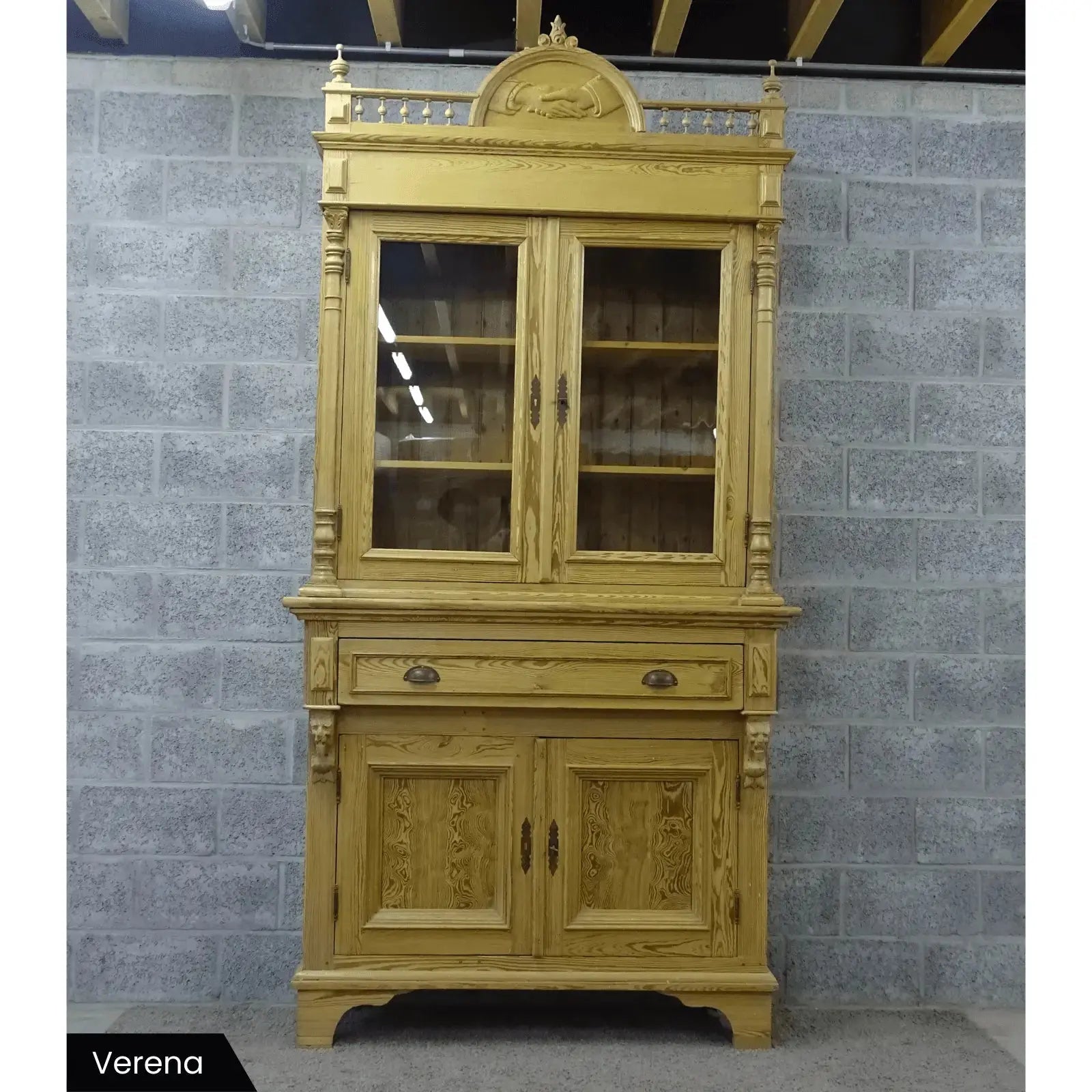 Antieke grenen vitrinekast(en) - Larix - Meubelen.be