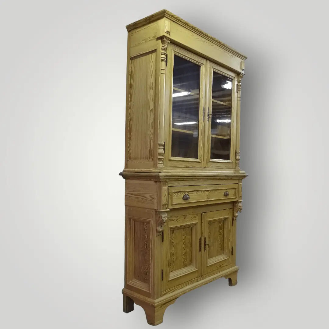 Antieke grenen vitrinekast(en) - Larix - Meubelen.be