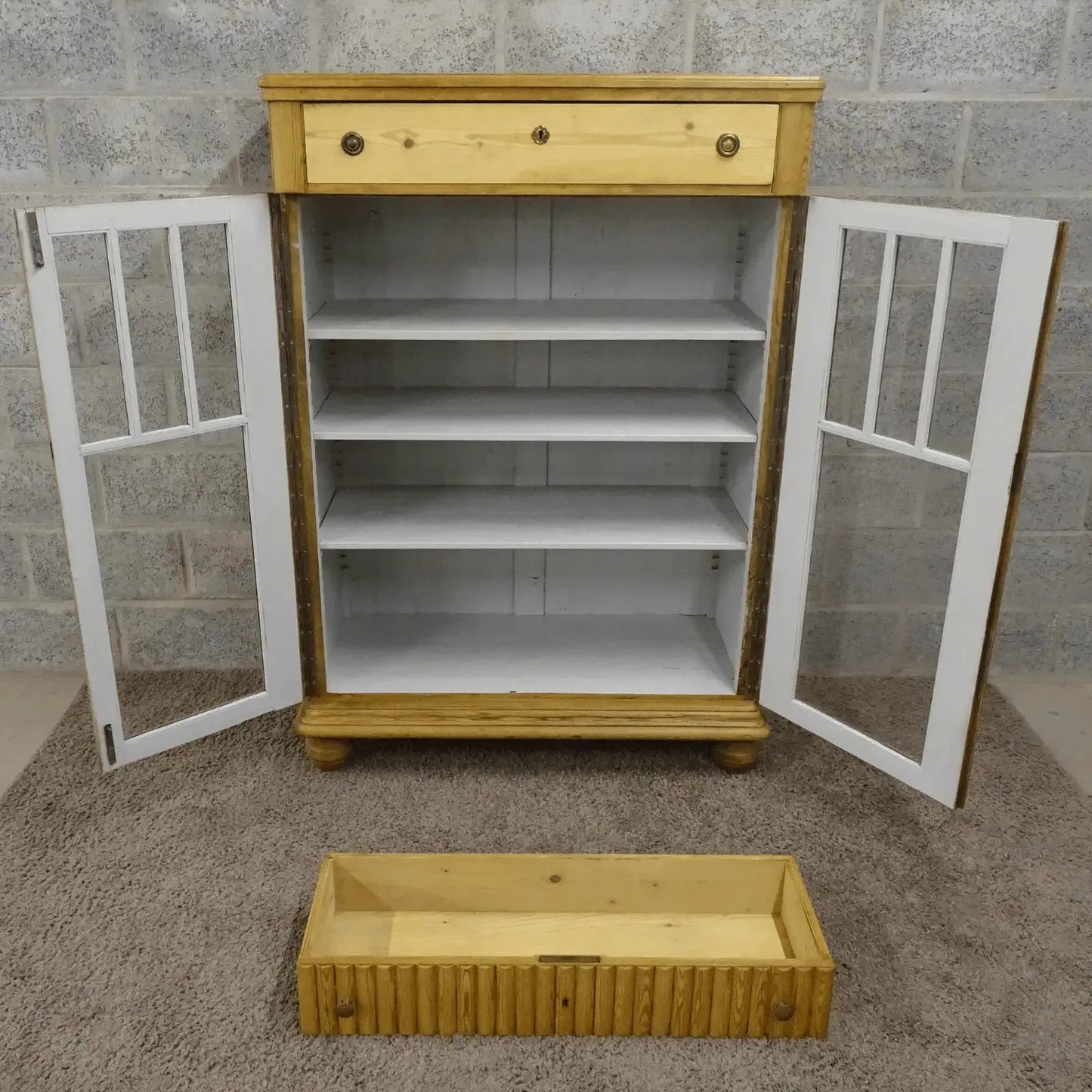 Antieke meidenkast(en) - Larix - Meubelen.be