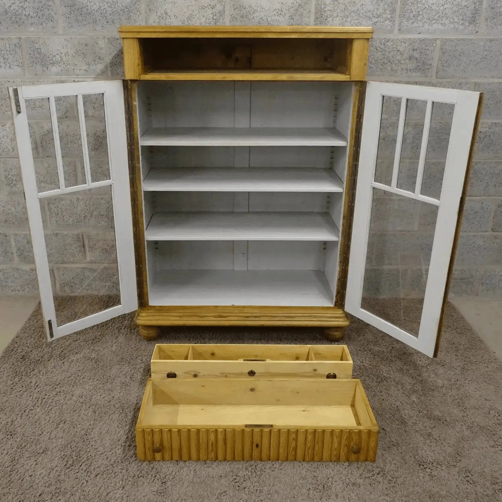 Antieke meidenkast(en) - Larix - Meubelen.be