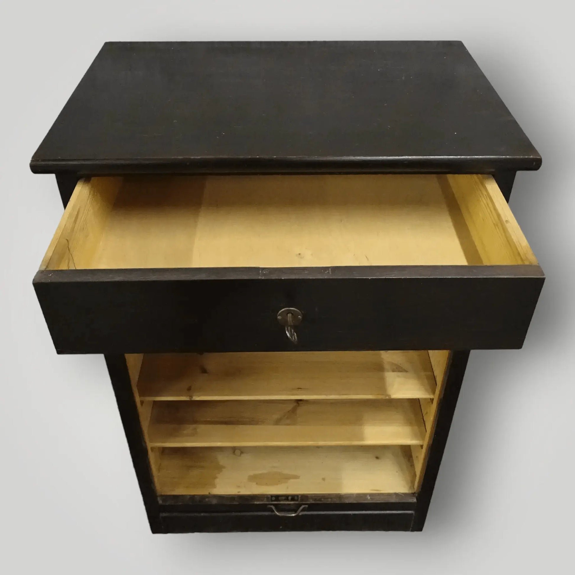 Houten vintage rolluikkast - Larix - Meubelen.be