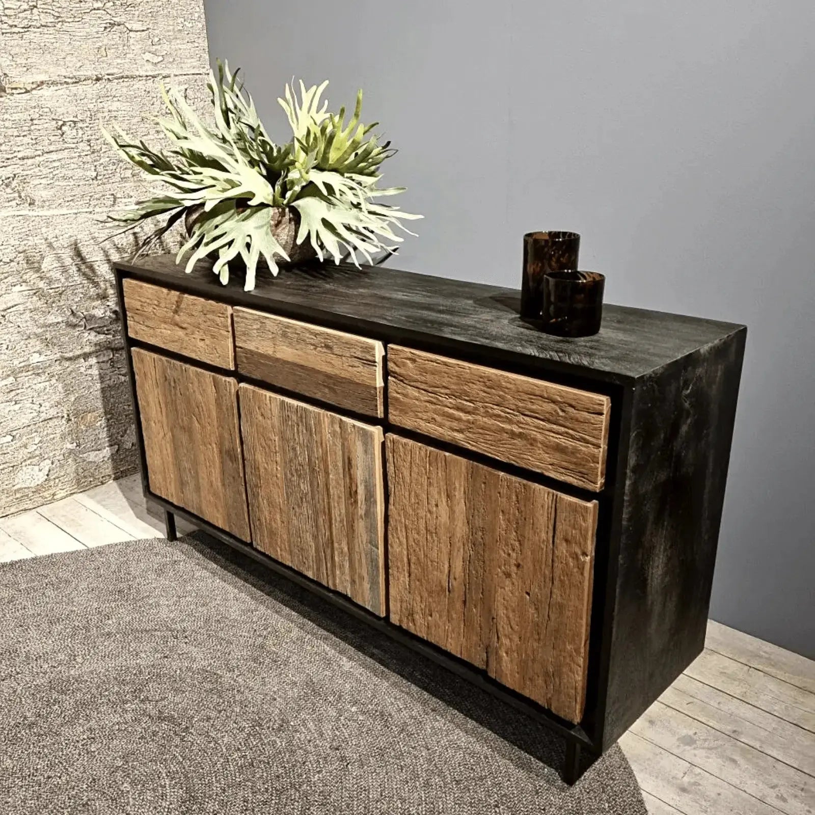 Industriële dressoir Anayah collectie - Larix - Meubelen.be