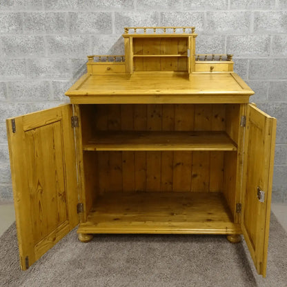 Old pine Sta bureau - Larix - Meubelen.be