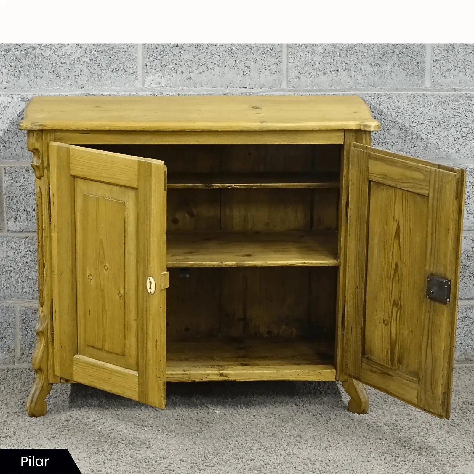 Old pine bijzetkastje(s) - Larix - Meubelen.be