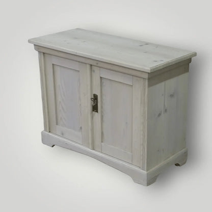 Old pine bijzetkastje(s) - Larix - Meubelen.be