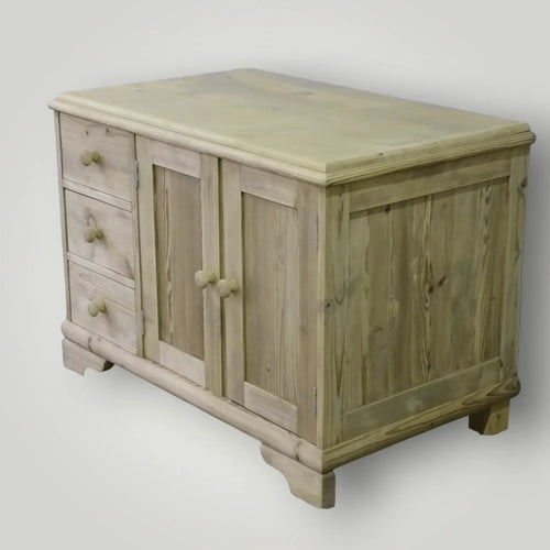 Old pine dressoirs - Larix - Meubelen.be