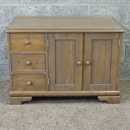 Old pine dressoirs - Larix - Meubelen.be