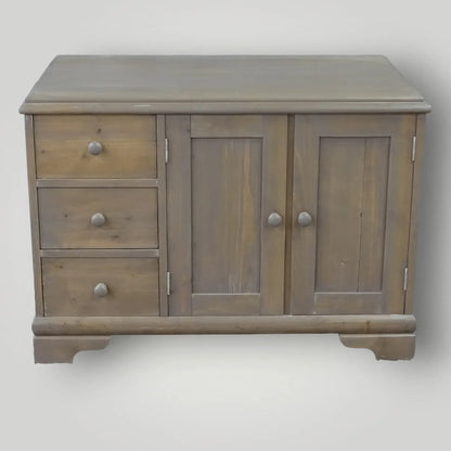 Old pine dressoirs - Larix - Meubelen.be