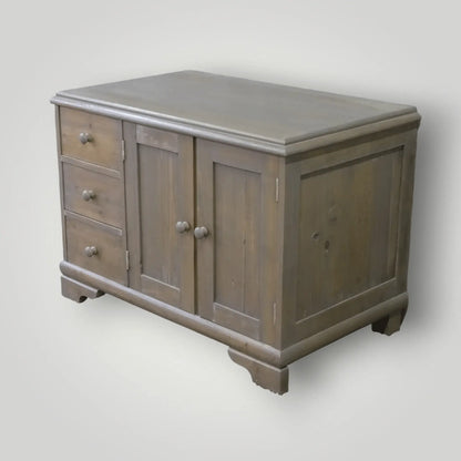 Old pine dressoirs - Larix - Meubelen.be