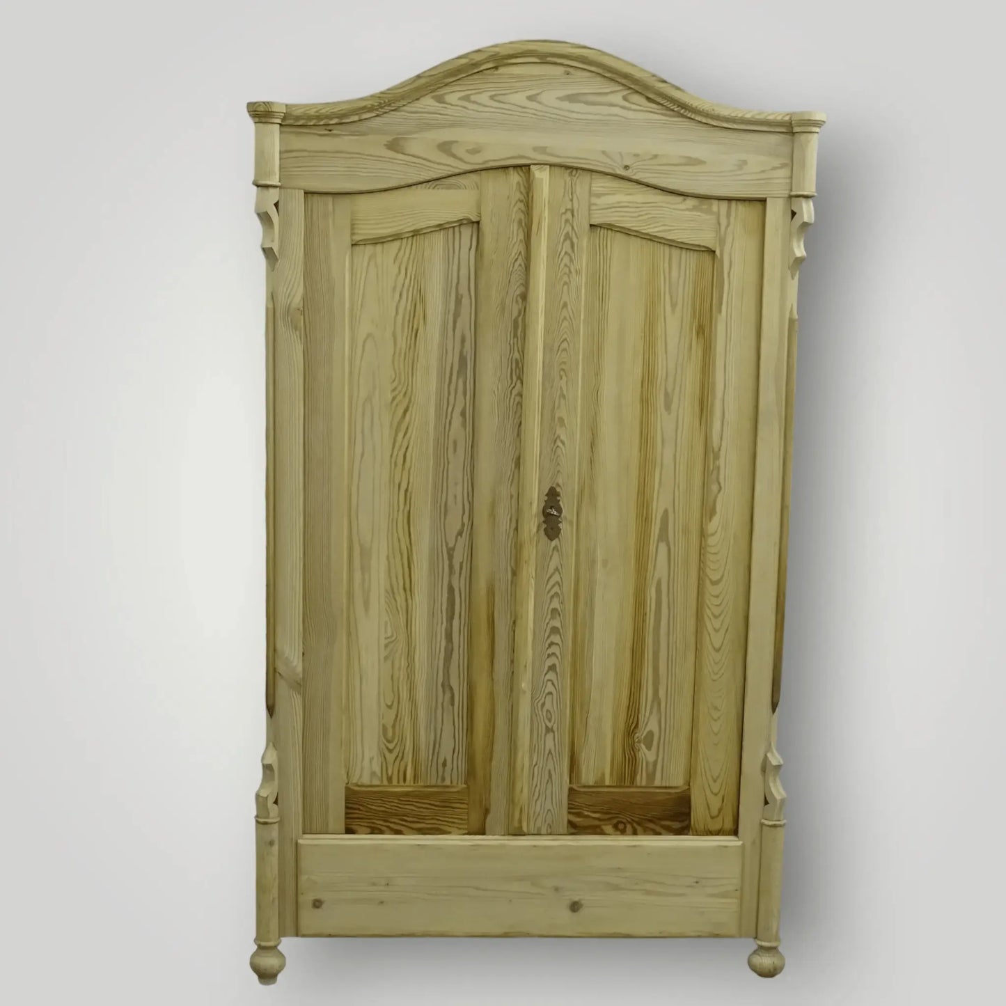 Oud grenen garderobekasten voor in de hal - Larix - Meubelen.be