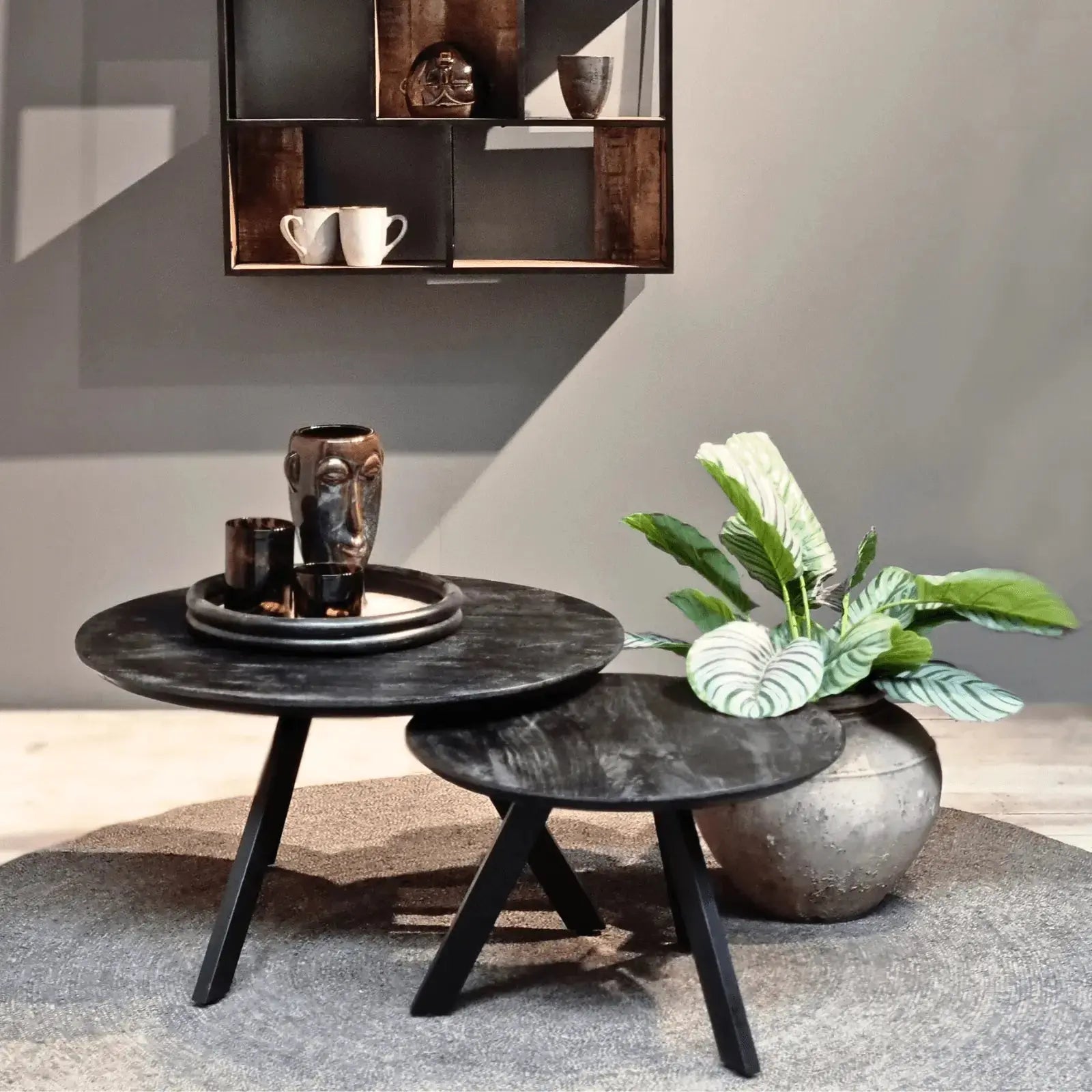 Ronde industriële salontafels uit de Berlin collectie - Larix - Meubelen.be