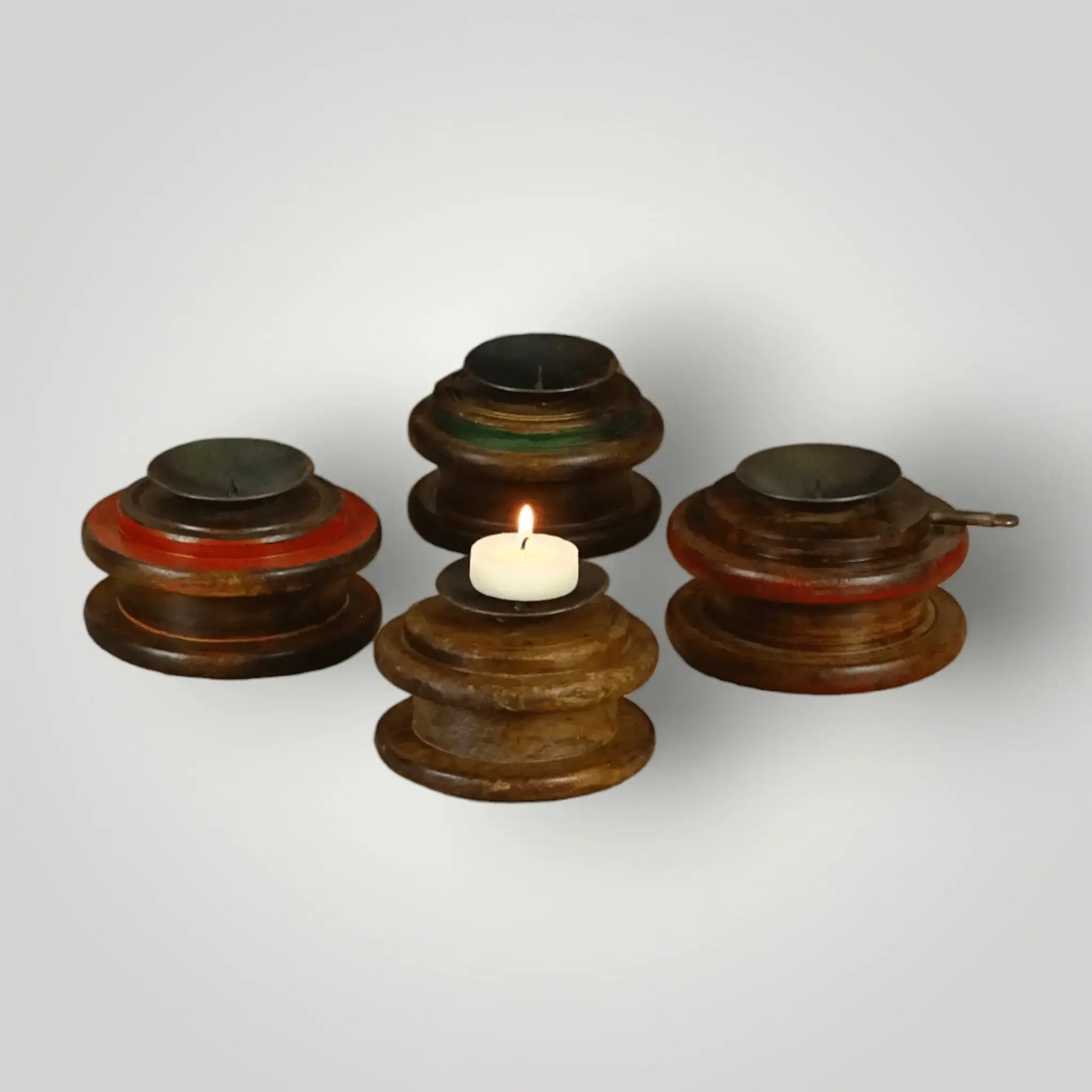 Zenkyras Houten Kandelaars - Larix - Meubelen.be