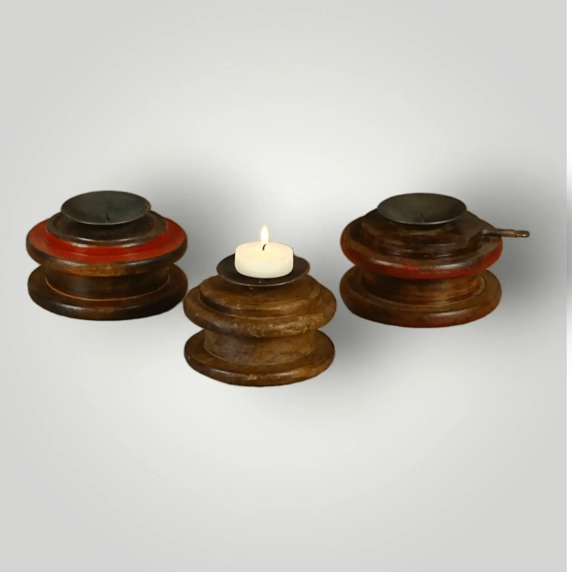 Zenkyras Houten Kandelaars - Larix - Meubelen.be