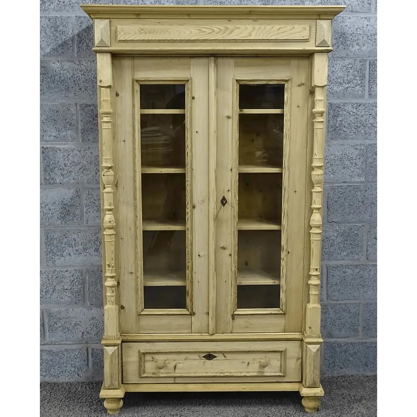 houten boekenkast(en) met deuren - Larix - Meubelen.be