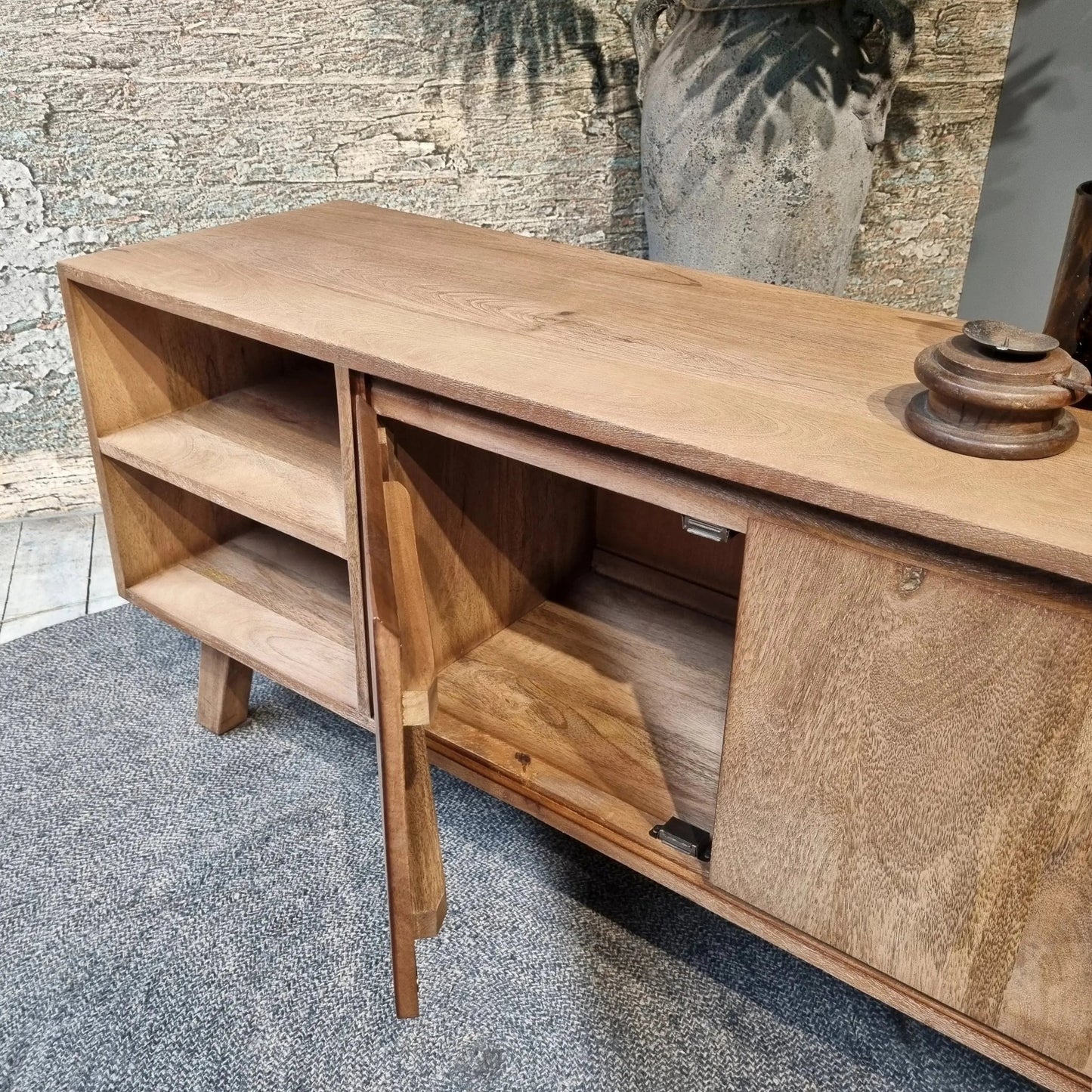 Mangohouten Tv - meubels uit de Bibi collectie 120cm - Larix - Meubelen.be